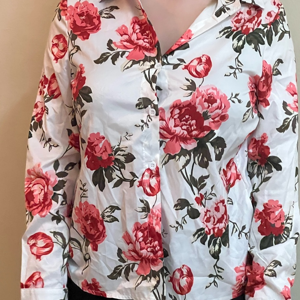 Adorable floral top